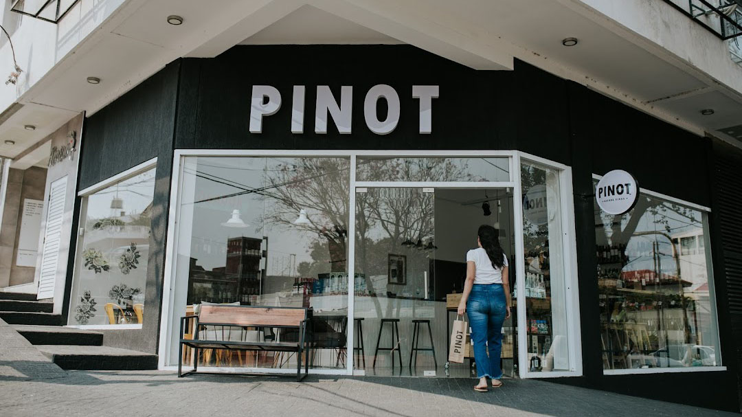 PINOT PINOT